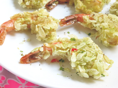 crevettes au riz vert croustillant