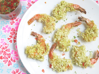 crevettes au riz vert croustillant
